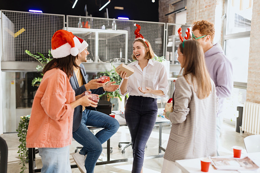 11 Ways to Throw an Outstanding Office Holiday Party