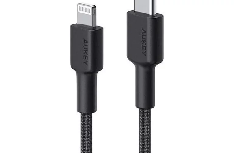 Aukey Braided Nylon USB 2.0 C-to-C Cable Review 